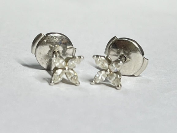 ピアス