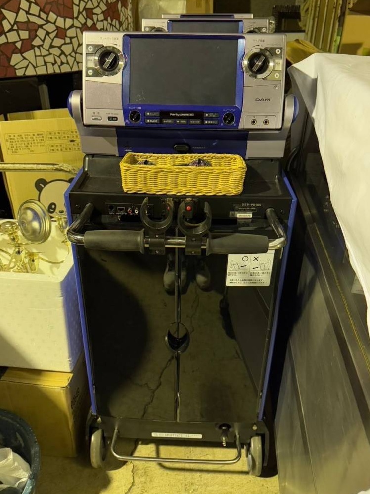 カラオケ機器
